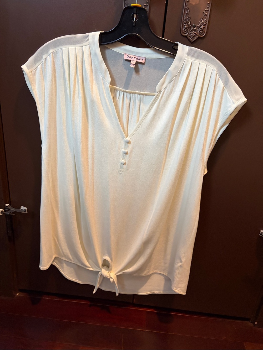 Juicy Couture Cream V-Neck Button Front Tie-Hem Blouse